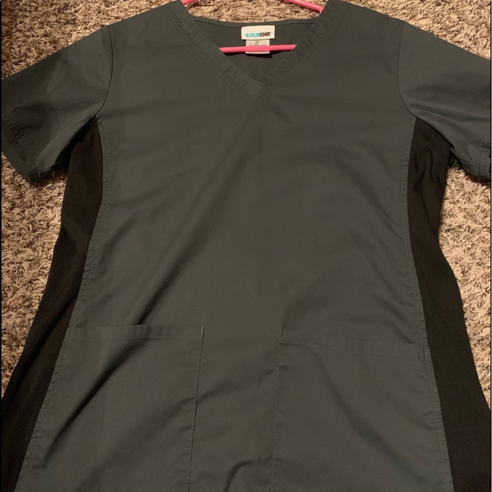 Scrub star top